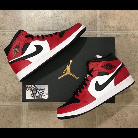 Jordan Other - NEW Nike Air Jordan 1 Retro Mid Chicago Black Toe